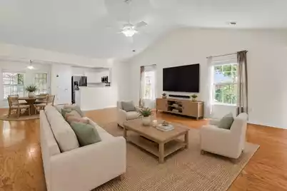 558 Holiday Drive, Summerville, SC 29483 - Photo 10
