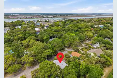 215 Hudson Avenue W, Folly Beach, SC 29439 - Photo 34