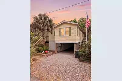 215 Hudson Avenue W, Folly Beach, SC 29439 - Photo 38