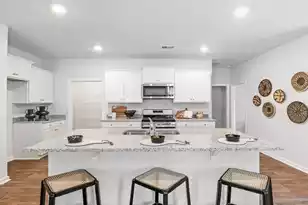 126 Serrano St, North Charleston, SC 29420 - Photo 2