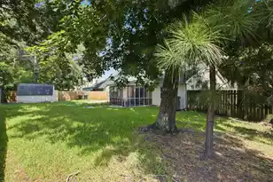 201 Smithfield Ave, Summerville, SC 29485 - Photo 34