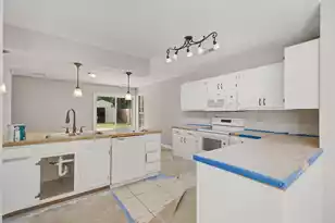 201 Smithfield Ave, Summerville, SC 29485 - Photo 14