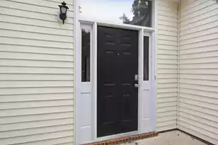 201 Smithfield Ave, Summerville, SC 29485 - Photo 2