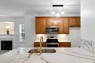 197 Golfview Ln, Summerville, SC 29485 - Photo 6