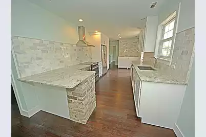 4 Enston Avenue S, Charleston, SC 29403 - Photo 2