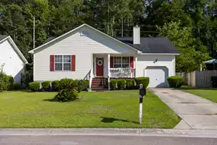 469 Courtland Dr, Summerville, SC 29486 - Photo 1