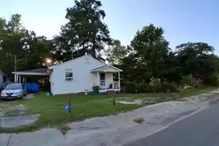27 Barfield Street N, Manning, SC 29102 - Photo 2