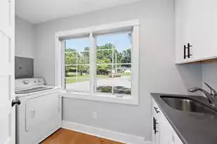 678 Edmonds Dr, Charleston, SC 29412 - Photo 32