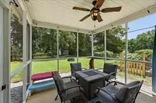 302 Lakewind Dr, Moncks Corner, SC 29461 - Photo 40