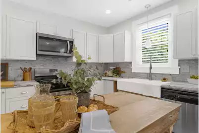 1 10th Avenue, Charleston, SC 29403 - Photo 16