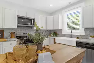 1 10th Ave, Charleston, SC 29403 - Photo 16