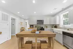 1 10th Ave, Charleston, SC 29403 - Photo 14
