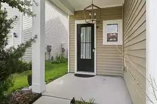 3818 Sawmill Ct, Mount Pleasant, SC 29429 - Photo 4