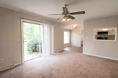 2395 Vistavia Road, North Charleston, SC 29406 - Photo 10