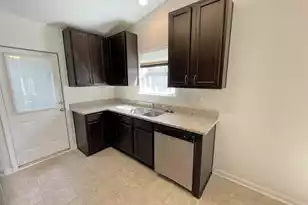 255 Coosawatchie St, Summerville, SC 29485 - Photo 6