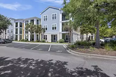 2000 Belle Isle Avenue #301, Mount Pleasant, SC 29464 - Photo 8