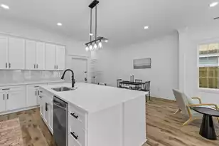 1918 Emden St, North Charleston, SC 29406 - Photo 4