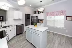 1231 Center Lake Dr, Mount Pleasant, SC 29464 - Photo 8