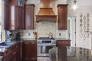 1 Bennett St, Charleston, SC 29401 - Photo 18
