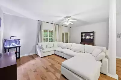1733 Wyngate Circle, Mount Pleasant, SC 29466 - Photo 10