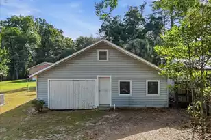 310 Varn St, Walterboro, SC 29488 - Photo 36