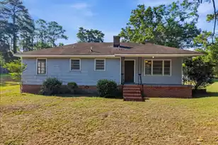 310 Varn St, Walterboro, SC 29488 - Photo 4