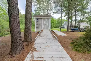 1575 Macoma Dr, Mount Pleasant, SC 29466 - Photo 10