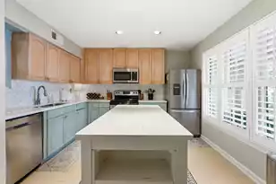 733 Ralston Ct, Mount Pleasant, SC 29464 - Photo 10
