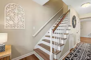 733 Ralston Ct, Mount Pleasant, SC 29464 - Photo 4