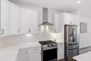 639 Laurel Street N, Summerville, SC 29483 - Photo 22