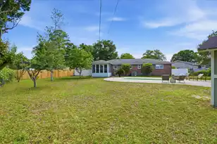 1246 Honeysuckle Ln, Charleston, SC 29412 - Photo 30