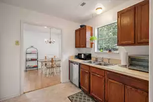 1946 Trimbleston Pl, Mount Pleasant, SC 29464 - Photo 12