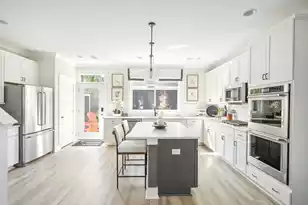 200 Sandy Bend Ln, Summerville, SC 29486 - Photo 4
