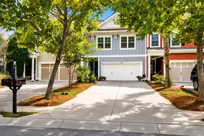 2069 Kings Gate Lane, Mount Pleasant, SC 29466 - Photo 2
