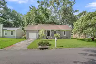 113 Sawmill Dr, Summerville, SC 29483 - Photo 2