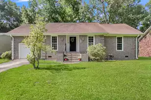 113 Sawmill Dr, Summerville, SC 29483 - Photo 1