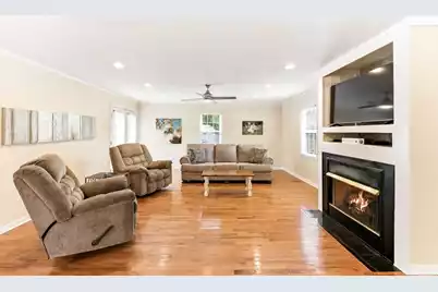 210 Carolina Avenue, Saint George, SC 29477 - Photo 2