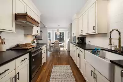 1098 Talisman Road, Mount Pleasant, SC 29464 - Photo 4