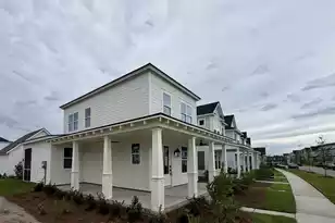 785 Blueway Ave, Summerville, SC 29486 - Photo 2