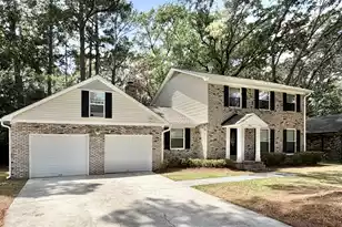 216 Runnymede Ln, Summerville, SC 29485 - Photo 2