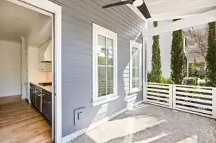 1124 Fulton Hall Ln, Mount Pleasant, SC 29466 - Photo 20