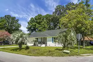 1520 Wakendaw Rd, Mount Pleasant, SC 29464 - Photo 4