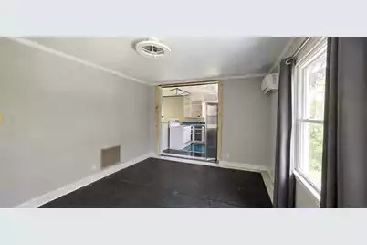 306 Hampton Street E, Elloree, SC 29047 - Photo 2