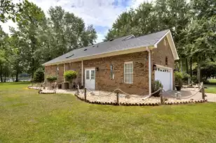 203 Ridge Lake Dr, Manning, SC 29102 - Photo 4