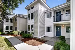 271 Alexandra, Mount Pleasant, SC 29464 - Photo 1