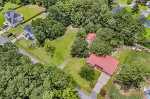 107 Young Dr, Summerville, SC 29483 - Photo 1