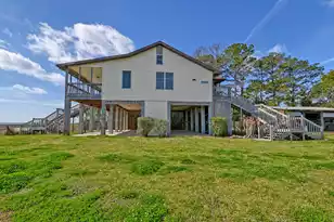 1538 Periwinkle Dr, Mount Pleasant, SC 29466 - Photo 16