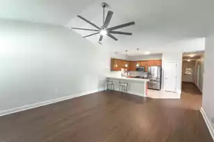 102 Manning Ct, Summerville, SC 29485 - Photo 2