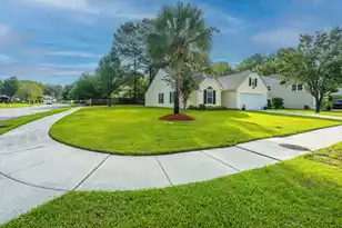106 Irish Oak Dr, Goose Creek, SC 29445 - Photo 2