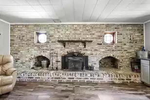 1352 Honeysuckle Ln, Charleston, SC 29412 - Photo 4